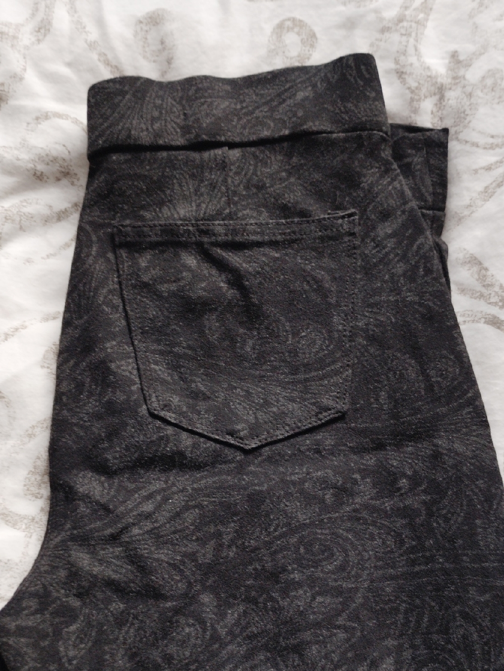 STYLE & Co Ponte Leggings Paisley Utopia size Small